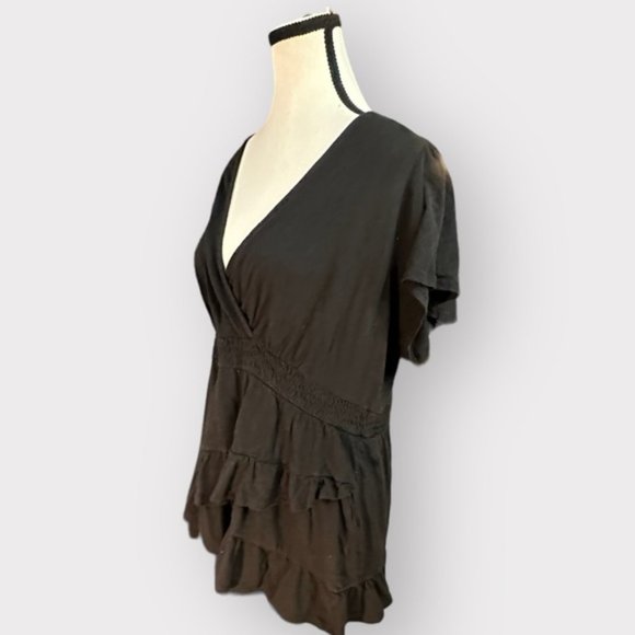 Women’s Torrid 0 Black Wrap Surplice Tiered Ruffle Top L XL 12 - Picture 8 of 14